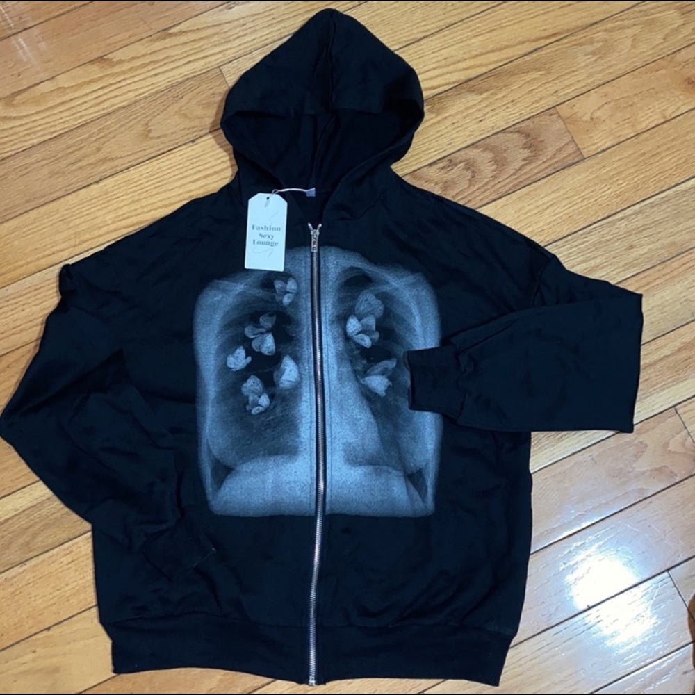 NWTS BLACK SCULL ZIP HOODIE SIZE M